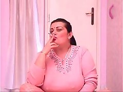 Mature Pussy Smoking Cigs