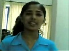 mallu girls show her boobs to bf